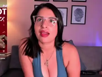 Chaturbate Live Sex Cam of sheyla_hills_