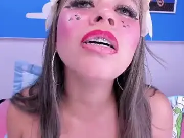 Chaturbate Best live sex cam show of miss_lucyla
