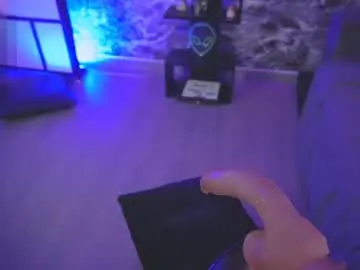 Chaturbate Live Sex Cam of darkly_waxx