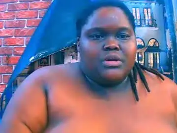 Chaturbate Live Porn of ebonyhotbuns4u2luv