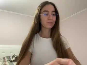 Chaturbate Live Sex Cam of emberfamn