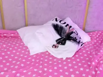 Chaturbate Live Sex Cam of alexa_cutte_