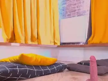 Chaturbate Live Sex Cam of allyaska