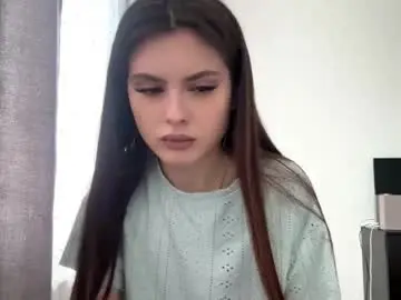 Chaturbate Free Live Porn of laylachinskey