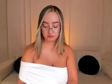Chaturbate Best live sex cam show of novasinclairx