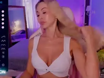 Chaturbate Best live sex cam show of adeleroberts