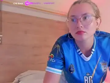 Chaturbate Live Sex Cam of heidishayk