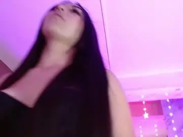 Chaturbate Live Sex Cam of zinna_canela