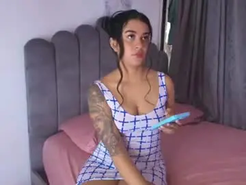 Chaturbate Live Sex Cam of emma_saenz01