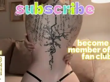 Chaturbate Live Sex Cam of honey_kors