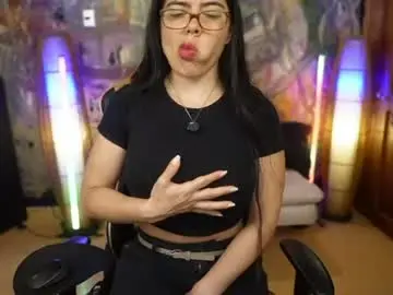 Chaturbate Watch Live Sex Cams of nurse_squirt