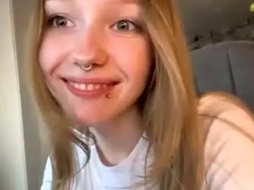 Chaturbate Watch Live Sex Cams of gertrudeuran