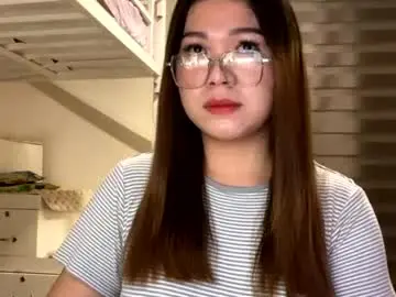 Chaturbate Live Sex Cam of foxieeealona