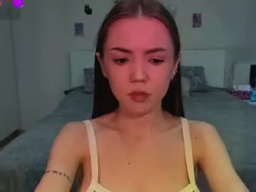 Chaturbate Live Sex Cam of sweetieee_kira