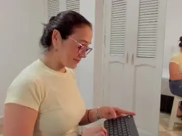 Chaturbate Nude Webcam of jess1ca_herrera
