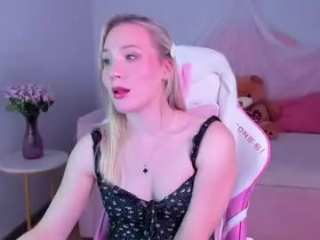 Chaturbate Adult Video Chat of elaravoltage