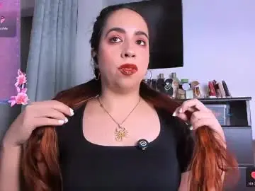 Chaturbate Live Sex Cam of carolinasweet33