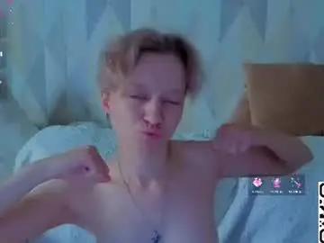 Chaturbate Live Sex Cam of michelle_blond