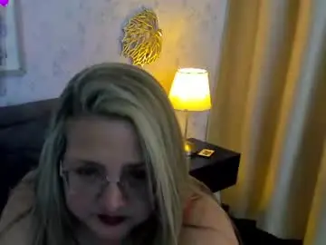 Chaturbate Watch Live Sex Cams of martinacurvy_