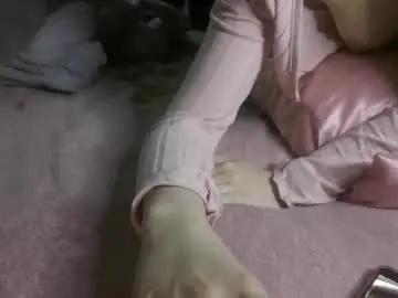 Chaturbate Watch Live Sex Cams of babe_singer_undercover