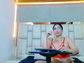 Chaturbate Watch Live Sex Cams of vikitomson