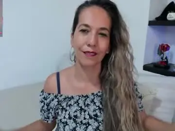 Chaturbate Watch Live Sex Cams of laurafarrely