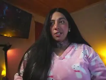 Chaturbate Sex Cam of coraline_latin