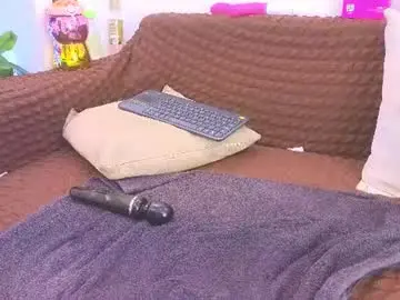 Chaturbate Live Sex Cam of hanna_squirt_1