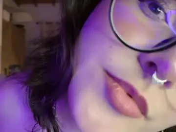 Chaturbate Watch Live Sex Cams of hazelbrownn23
