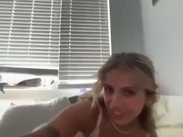 Chaturbate Nude Webcam of lolaa555