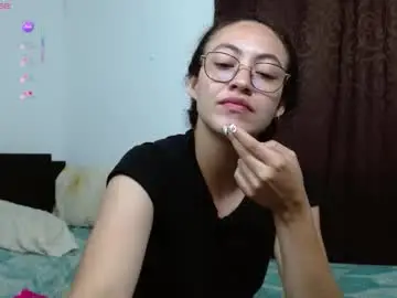 Chaturbate Live Sex of amitlu_
