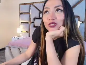 Chaturbate Best live sex cam show of emmily_thompsonn