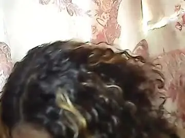 Chaturbate Live Sex Cam of paulasummers