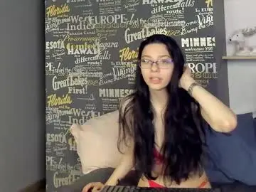 Chaturbate Live Sex Cam of ravennbliss