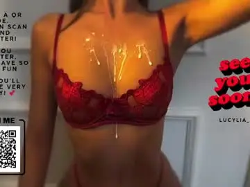 Chaturbate Live Porn of lucylia_