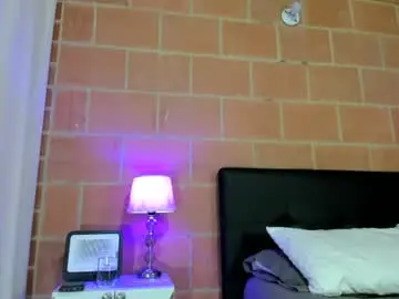 Chaturbate Best live sex cam show of lyeah