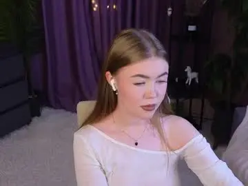 Chaturbate Private Sex Chat of _liilcrystal_