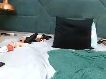Chaturbate Live Sex Cam of brenda_velasquez