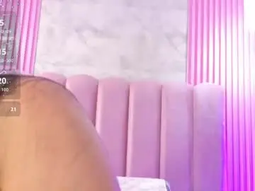 Chaturbate Live Sex Cam of renatapeach