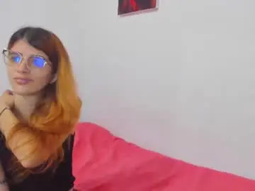 Chaturbate Nude Webcam of roxanajames__