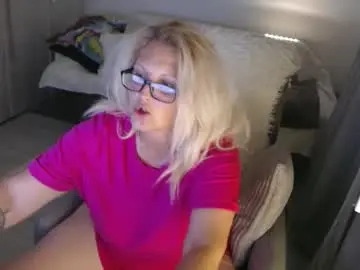 Chaturbate Best live sex cam show of divineblond