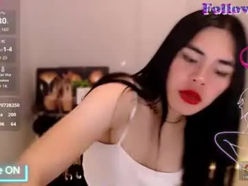 Chaturbate Live Sex Cam of enchantress_mia03
