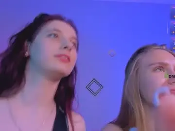 Chaturbate Live Sex Cam of nami_glow