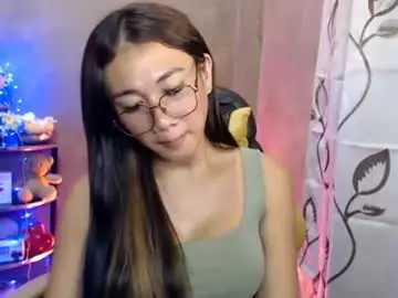 Chaturbate Adult Video Chat of pia_worthsback
