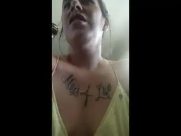 Chaturbate Nude Webcam of milfsfreaky69