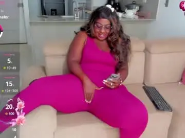 Chaturbate Live Sex Cam of naomi_kiing