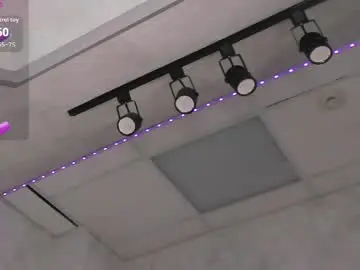 Chaturbate Free Porn Cam of pauline_moore