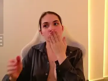 Chaturbate Watch Live Sex Cams of sindell_cryell