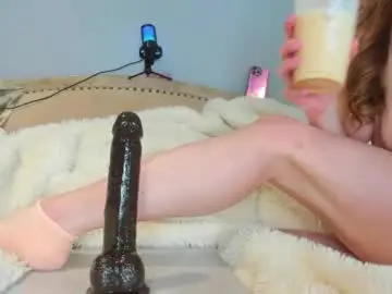 Chaturbate Watch Live Sex Cams of eatmygingersnapps