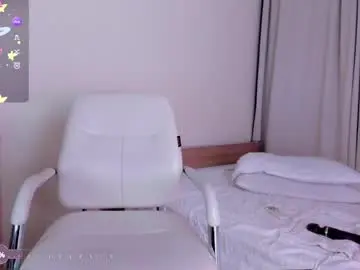 Chaturbate Live Sex Cam of moonlight8_